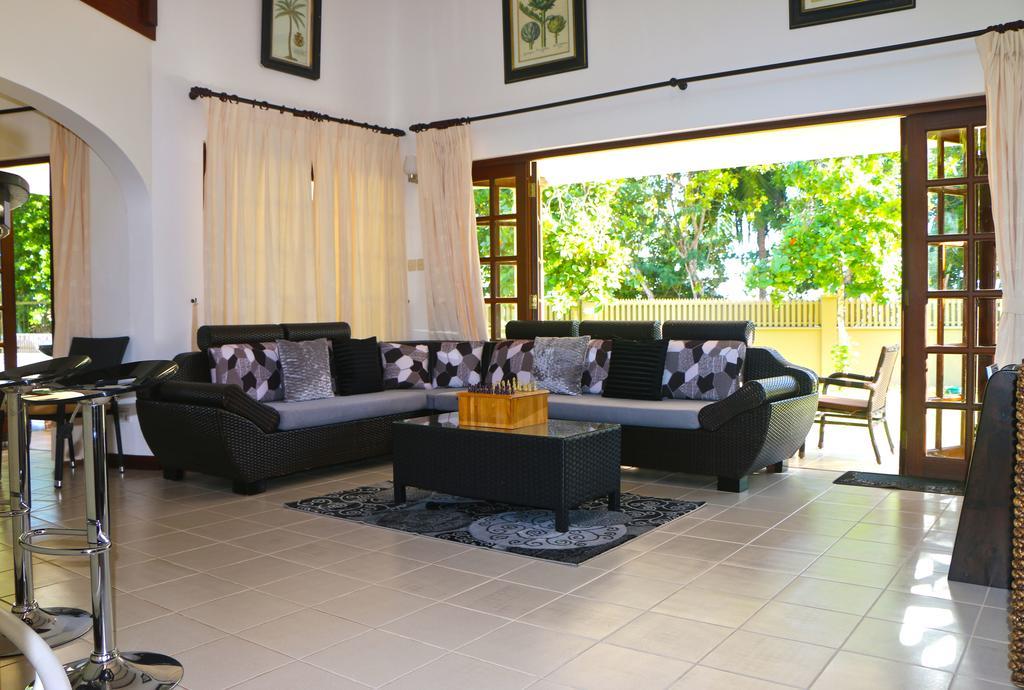 Villa Saint Sauveur Baie Sainte Anne Екстериор снимка