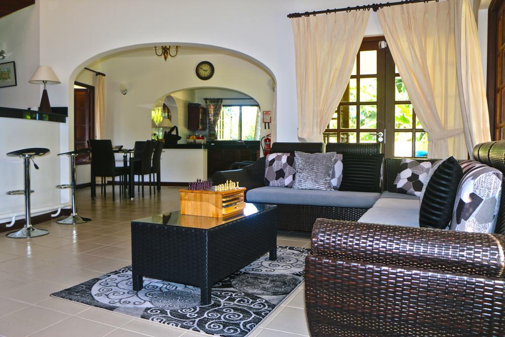 Villa Saint Sauveur Baie Sainte Anne Екстериор снимка