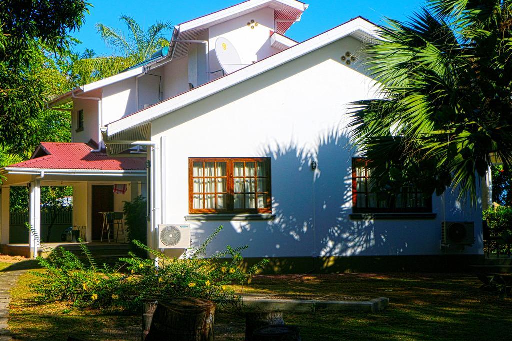 Villa Saint Sauveur Baie Sainte Anne Екстериор снимка